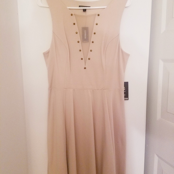 Express Deep V Dress NWT - Picture 4 of 4